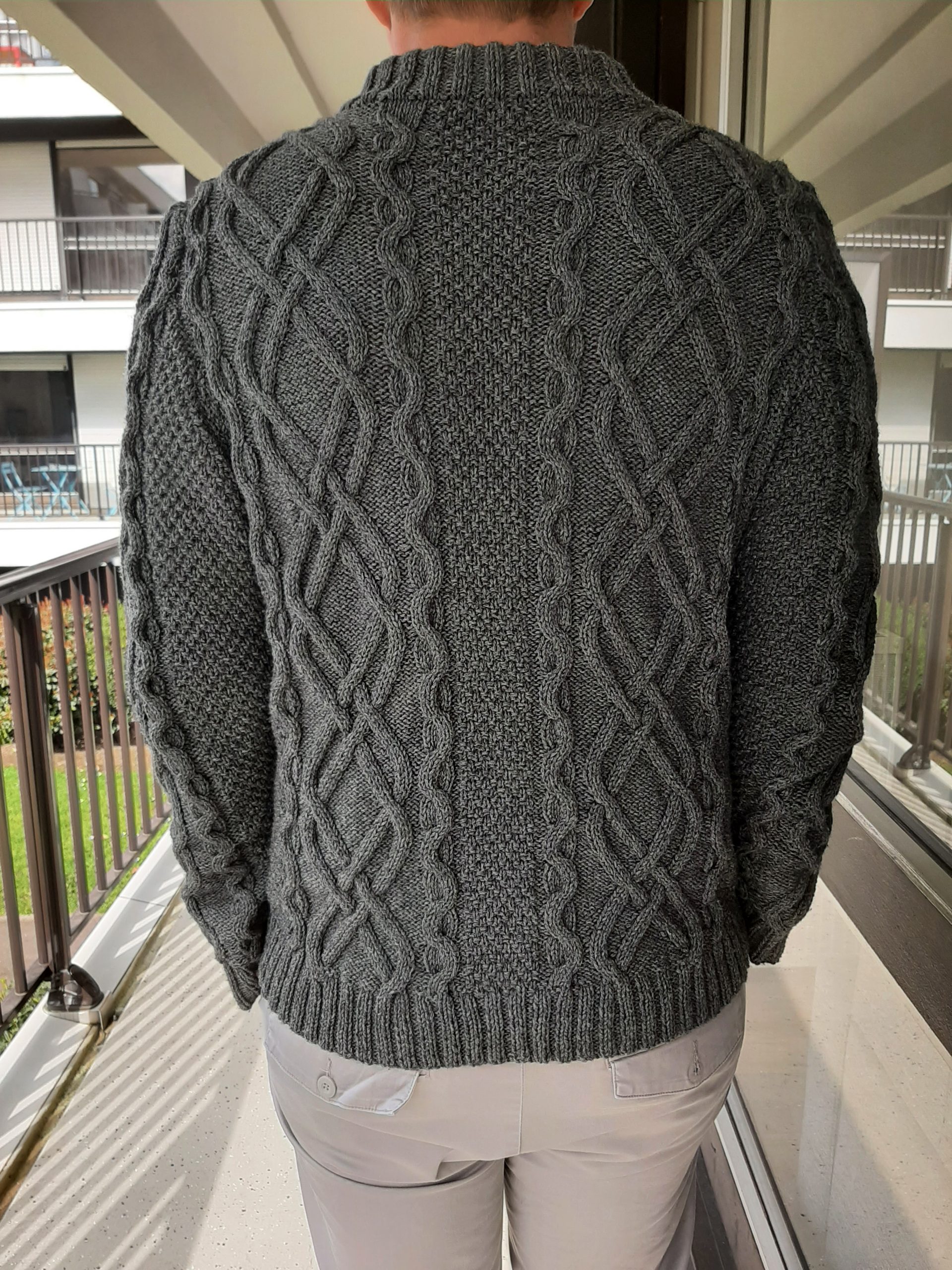 modele tricot Gilet homme sans manches à poches en MERINO YAK de