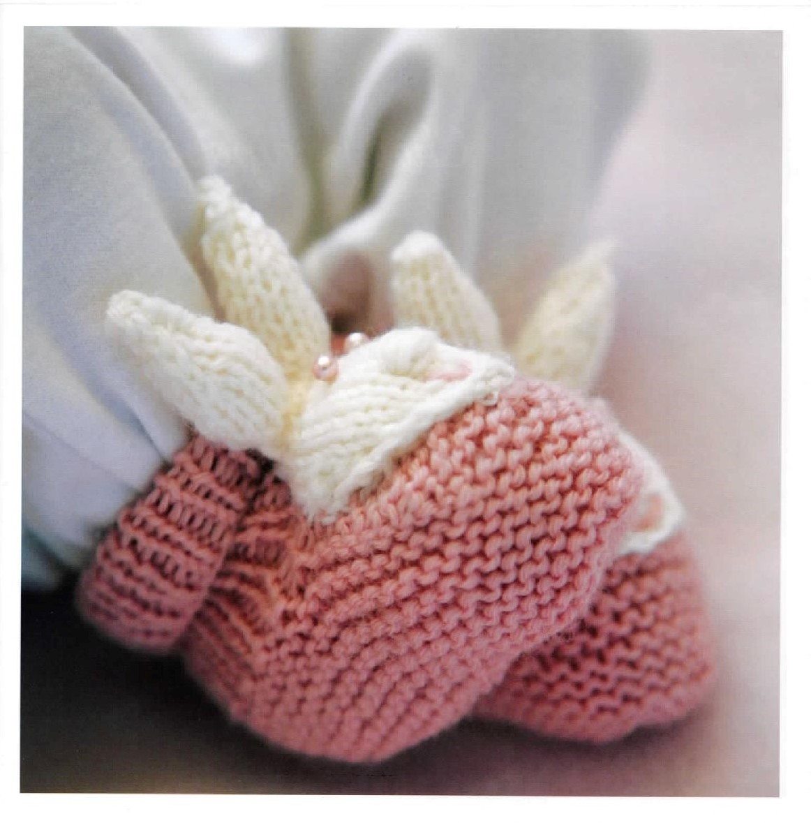 Chausson bébé en tricot avec pompon en 7 couleurs taille unique