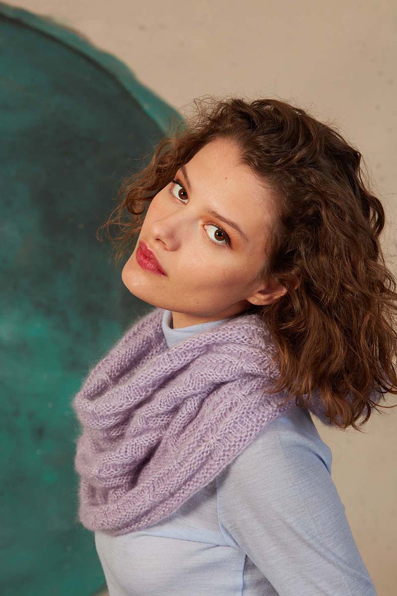 Modèle gratuit : un snood à tricoter au point mousse : Femme
