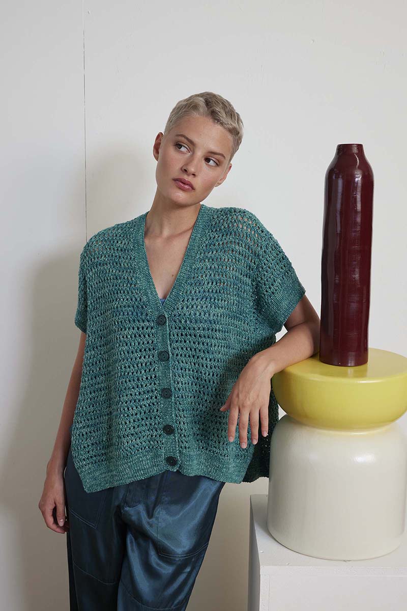 Gilet 35 catalogue Lang Yarns FAM 284 Collection